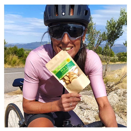 Deporte y fruta deshidratada la mejor combinación y fuente de energía saludable sin azúcar